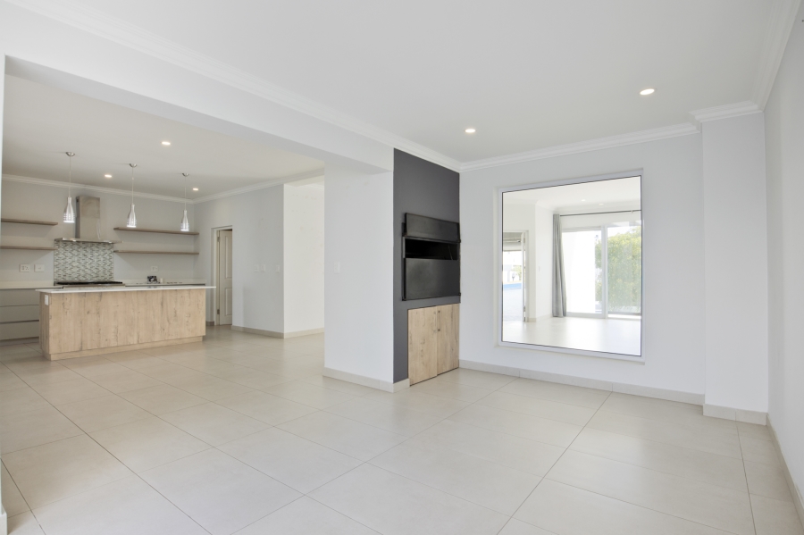 4 Bedroom Property for Sale in Sagewood Western Cape